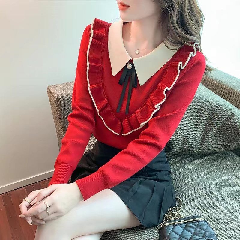 Women'S Fashion Trends Fall 2025 - Kırmızı Kadın Örgü Kazak İşe Giderken